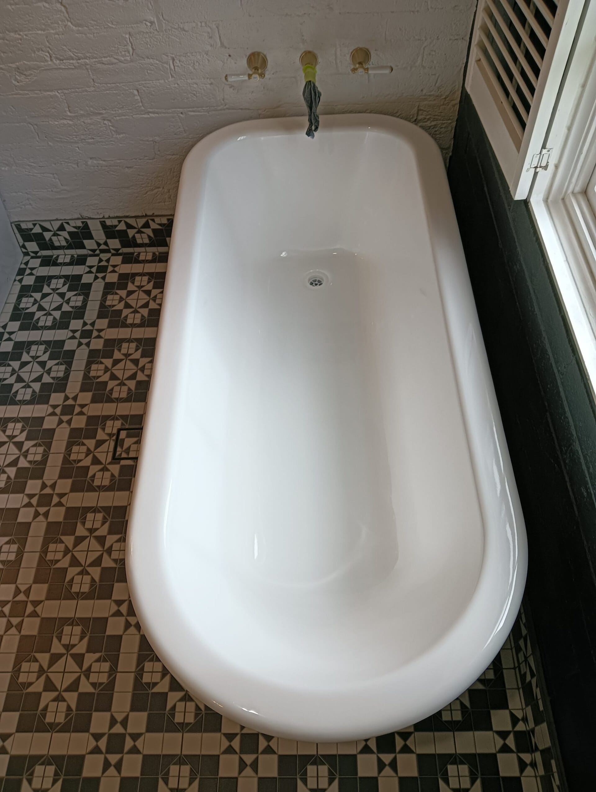 Bathroom Resurfacing 9 1000000289
